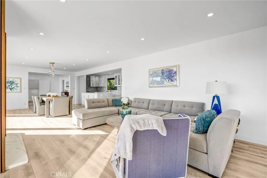 Dana Point, California 92629, United States, 4 Bedrooms Bedrooms, ,5 BathroomsBathrooms,Residential,Active,175461