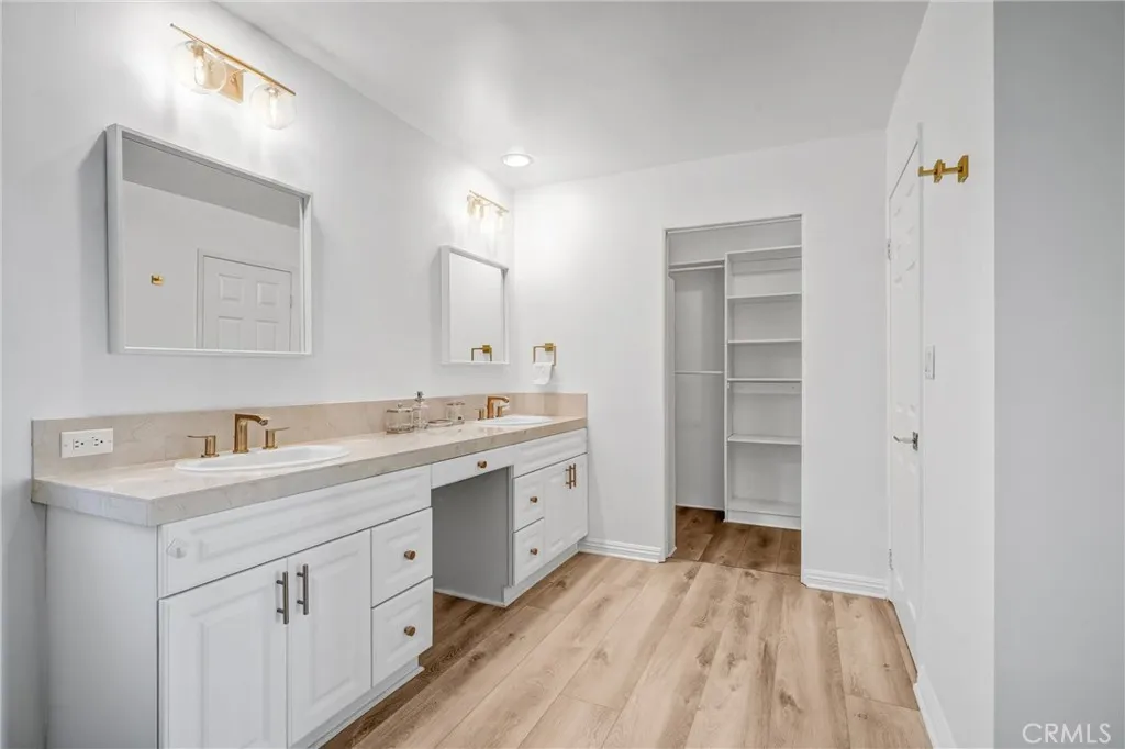 Dana Point, California 92629, United States, 4 Bedrooms Bedrooms, ,5 BathroomsBathrooms,Residential,Active,175461