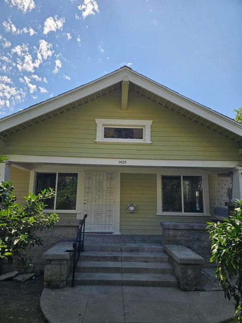 Photo of 1425 N Normandie Avenue, Los Angeles, CA 90027 (MLS # 219109450DA) Photo of 1425 N Normandie Avenue, Los Angeles, CA 90027 (MLS # 219109450DA)