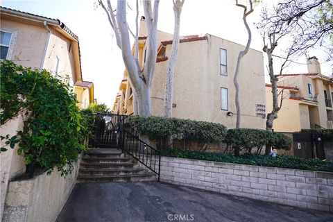 Photo of 18954 Sherman Way Way #3, Reseda, CA 91335 (MLS # GD26022731)