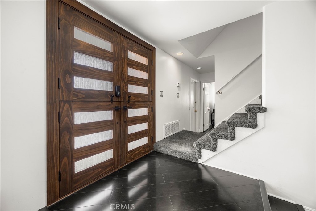 9461 Pier Drive