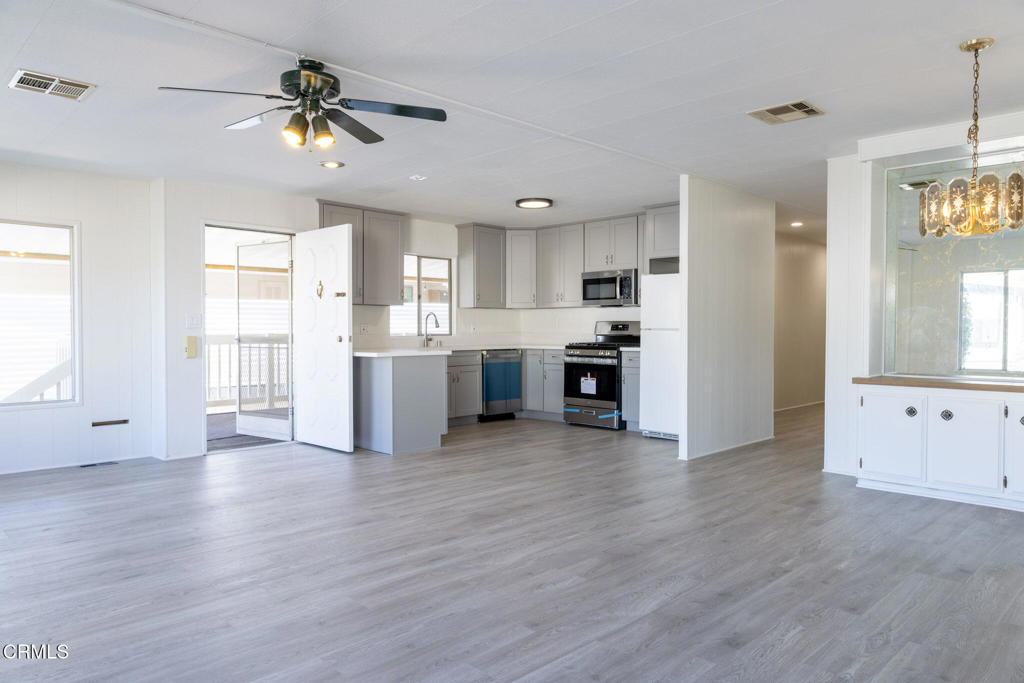 250 E Telegraph Road 135