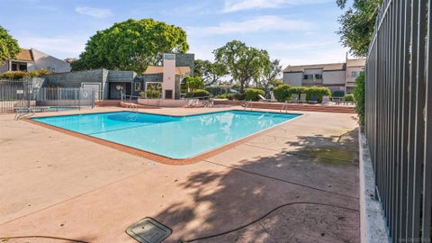 Tiny photo for 3234 Ashford St St #H, San Diego, CA 92111 (MLS # 260017762SD)