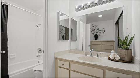 Tiny photo for 3234 Ashford St St #H, San Diego, CA 92111 (MLS # 260017762SD)