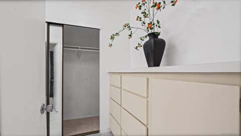 Tiny photo for 3234 Ashford St St #H, San Diego, CA 92111 (MLS # 260017762SD)