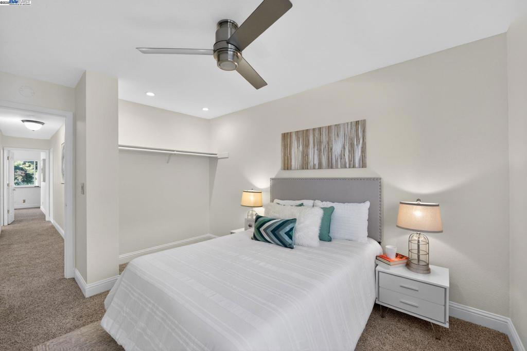 STONERIDGE TWNHM - Residential