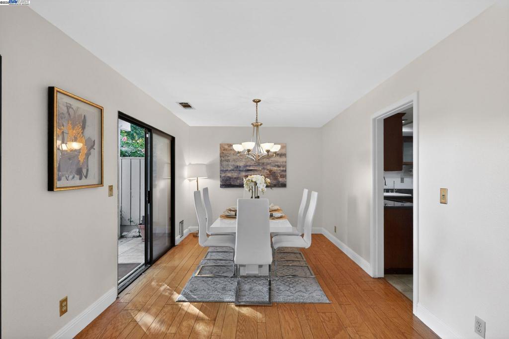 STONERIDGE TWNHM - Residential