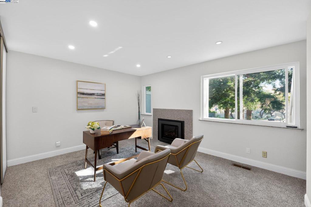 STONERIDGE TWNHM - Residential