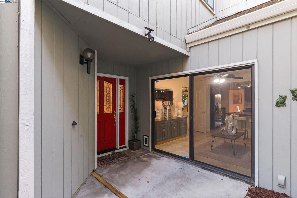 STONERIDGE TWNHM - Residential