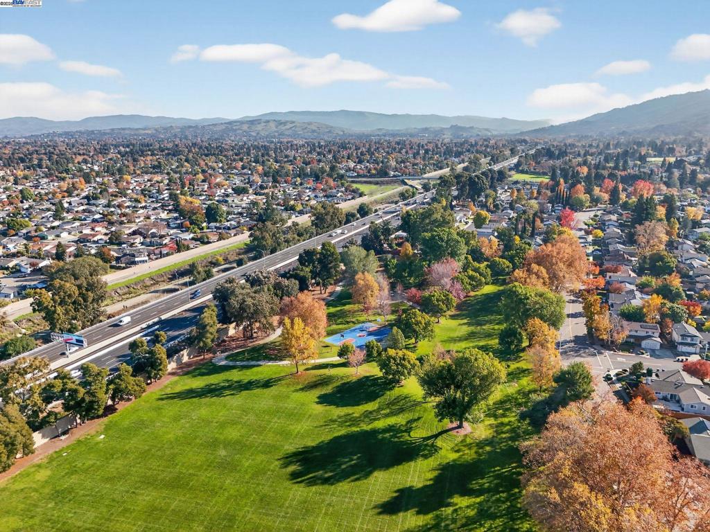 STONERIDGE TWNHM - Residential