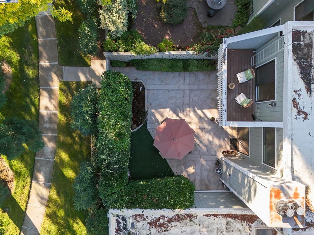 STONERIDGE TWNHM - Residential