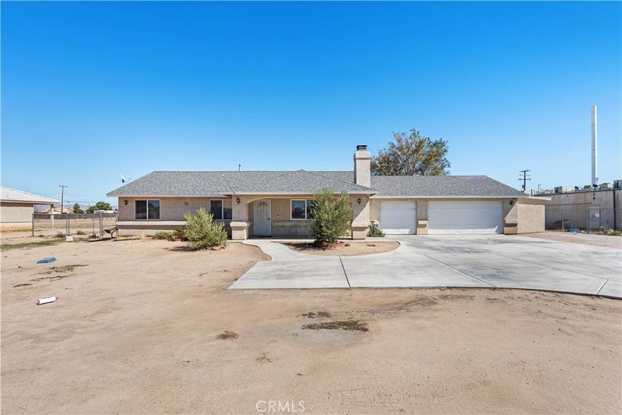 Great home perfect for the upcoming holidays, Spacious layout on almost a acre property perfect for you to bring all the weekend toys! located close to shopping centers, park and schools. Brand new appliances have been installed - please note all trash out in back yard and side of house will be removed prior to COE.