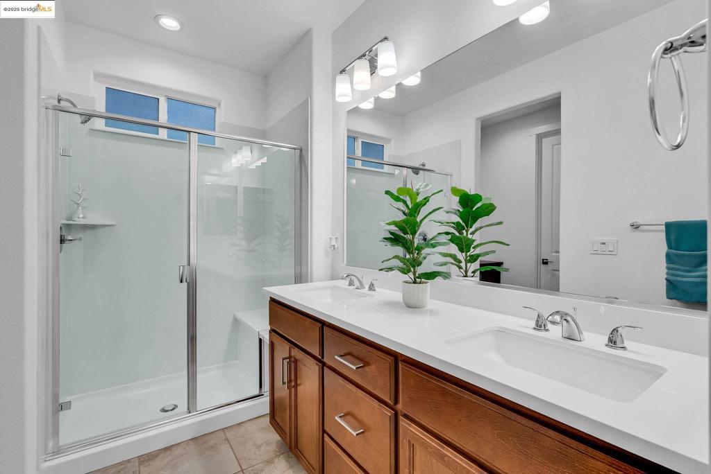 SUMMIT - Residential