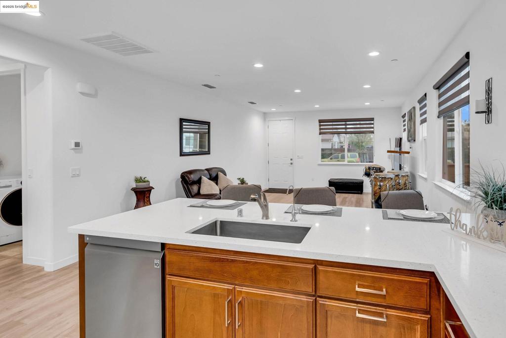 SUMMIT - Residential