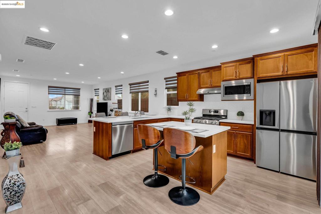 SUMMIT - Residential