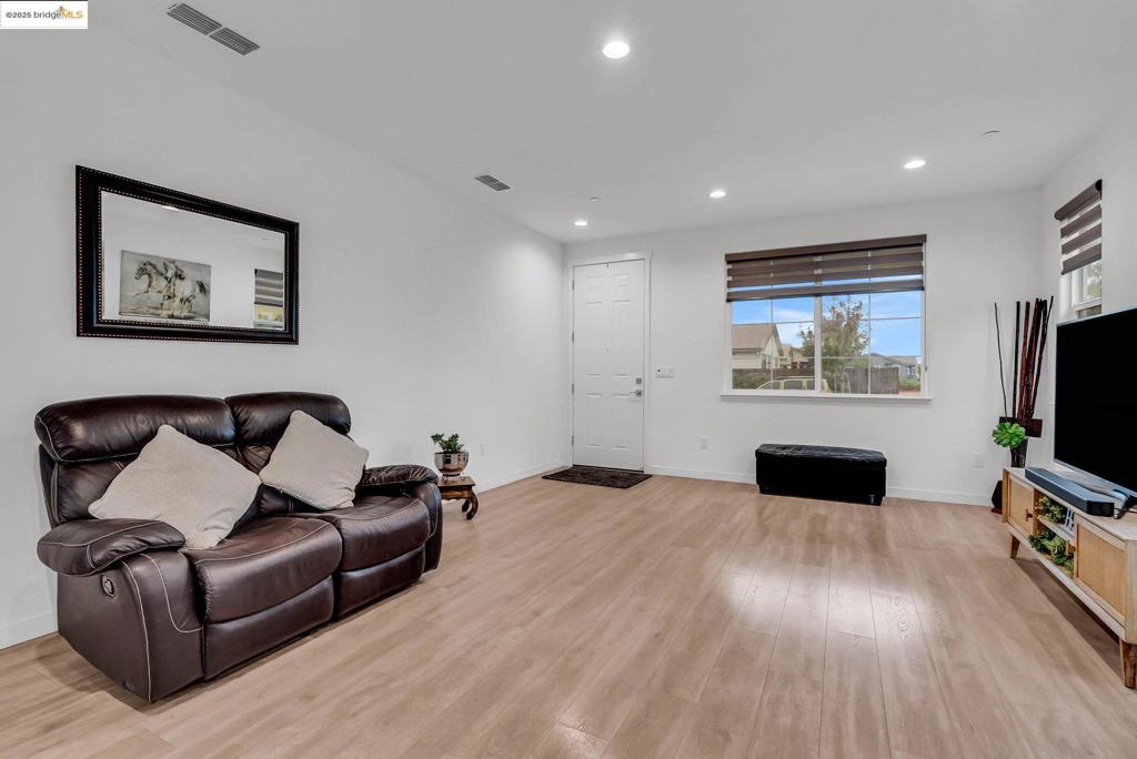 SUMMIT - Residential