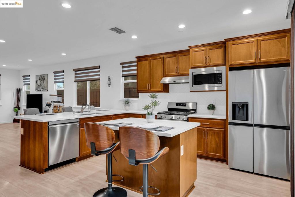 SUMMIT - Residential