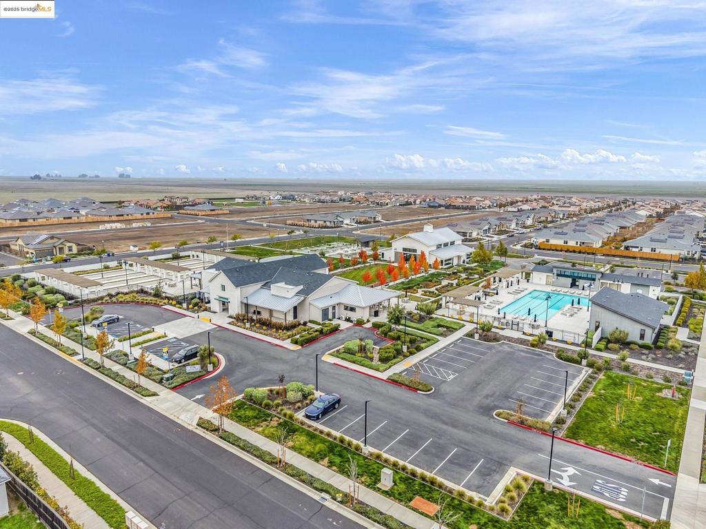 SUMMIT - Residential