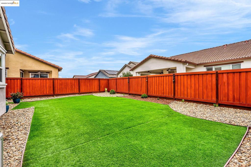 SUMMIT - Residential