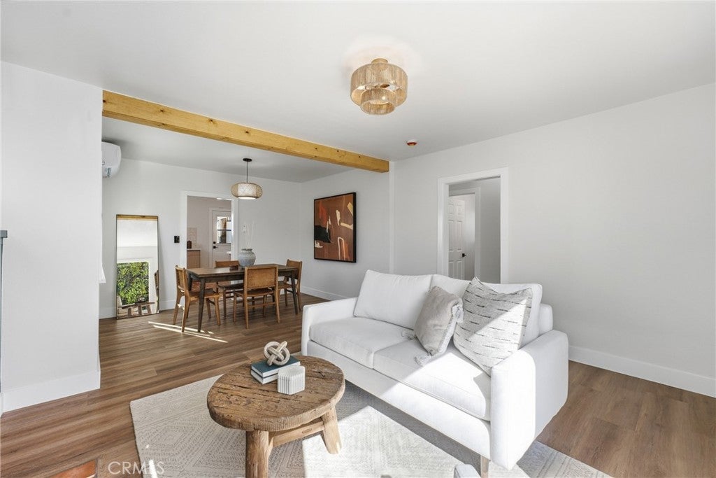 3327 Minto Court