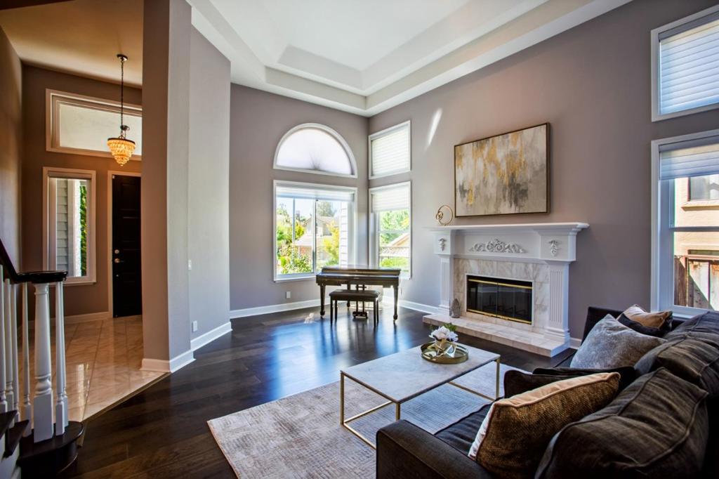 2745 Cantor Drive