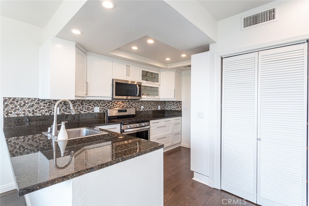 33422 Valley View Court 5