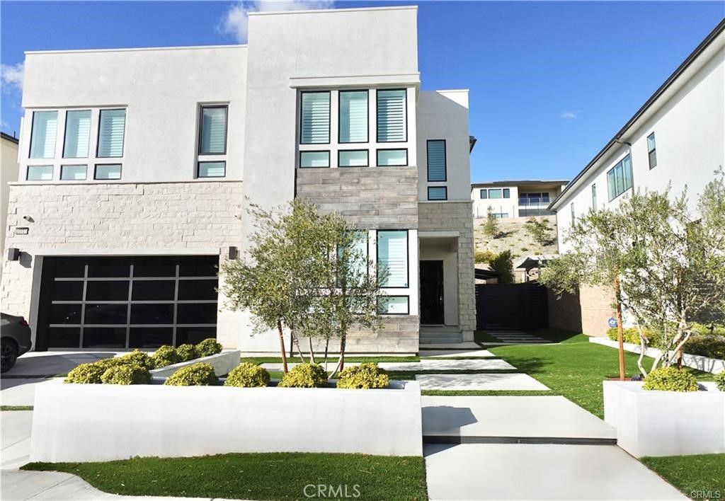 Photo of 20551 W Hummingbird Court, Porter Ranch, CA 91326 (MLS # PF25240593)