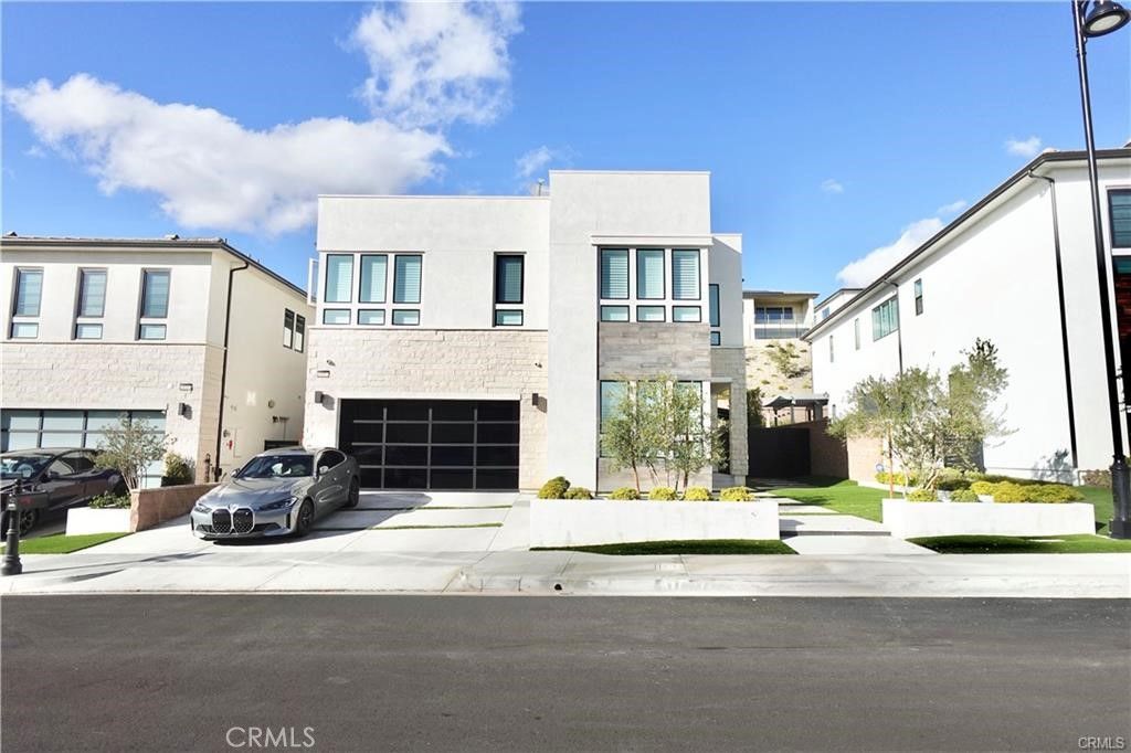 Photo of 20551 W Hummingbird Court, Porter Ranch, CA 91326 (MLS # PF25240593)