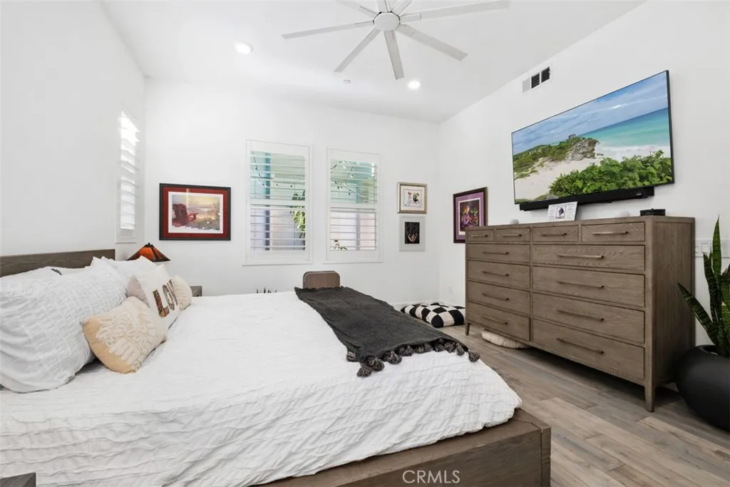 Irvine, California 92618, United States, 3 Bedrooms Bedrooms, ,2 BathroomsBathrooms,Residential,Active,227320