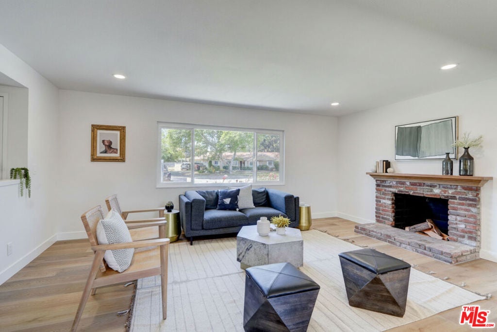 476 Jeanne Court