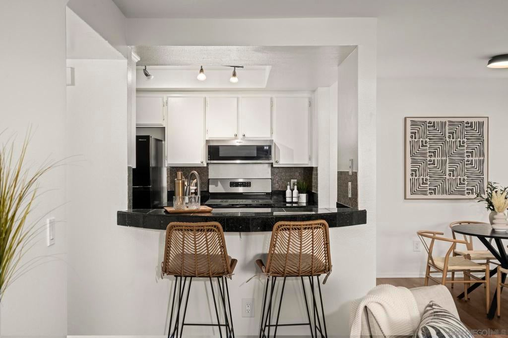 2063 Lakeridge 101