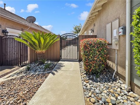 Tiny photo for 2025 James Gaynor Street, Fallbrook, CA 92028 (MLS # SW26048185)