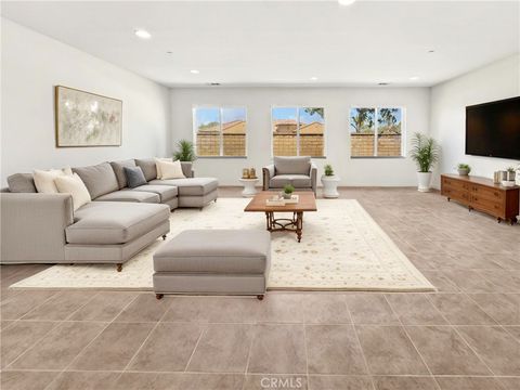 Tiny photo for 2025 James Gaynor Street, Fallbrook, CA 92028 (MLS # SW26048185)