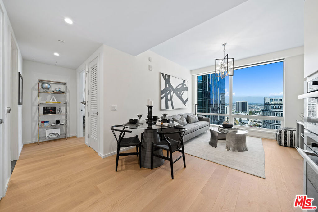 877 Francisco Street 2903