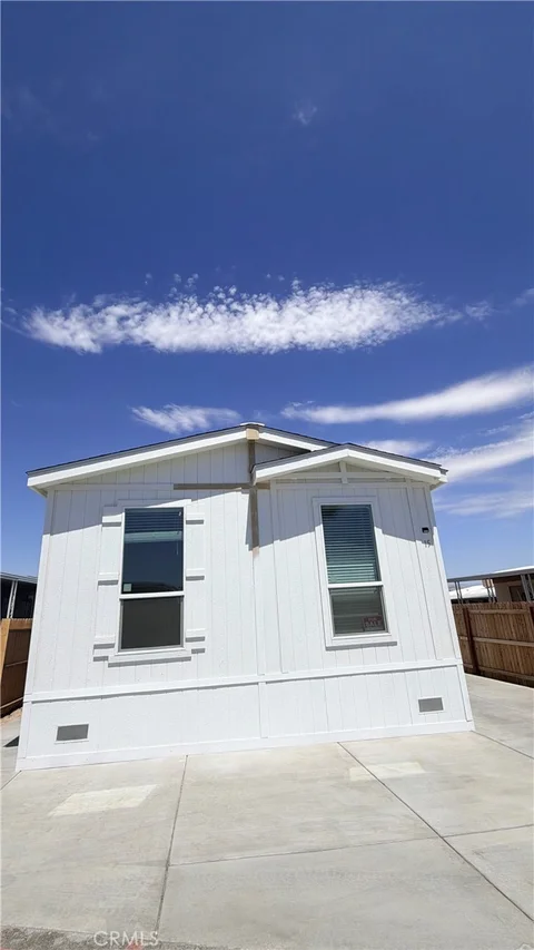 MLS: OC26160295