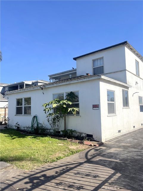 Photo of 2220 Delaware Ave #A, Santa Monica, CA 90404 (MLS # SB26024758)