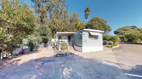 Photo of 17779 Viera Canyon Road Rd, Salinas, CA 93907 (MLS # ML82034178)