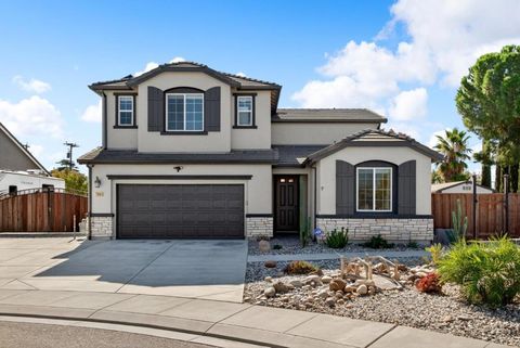 Photo of 790 Monte Oro Court, Manteca, CA 95337 (MLS # ML82041103)