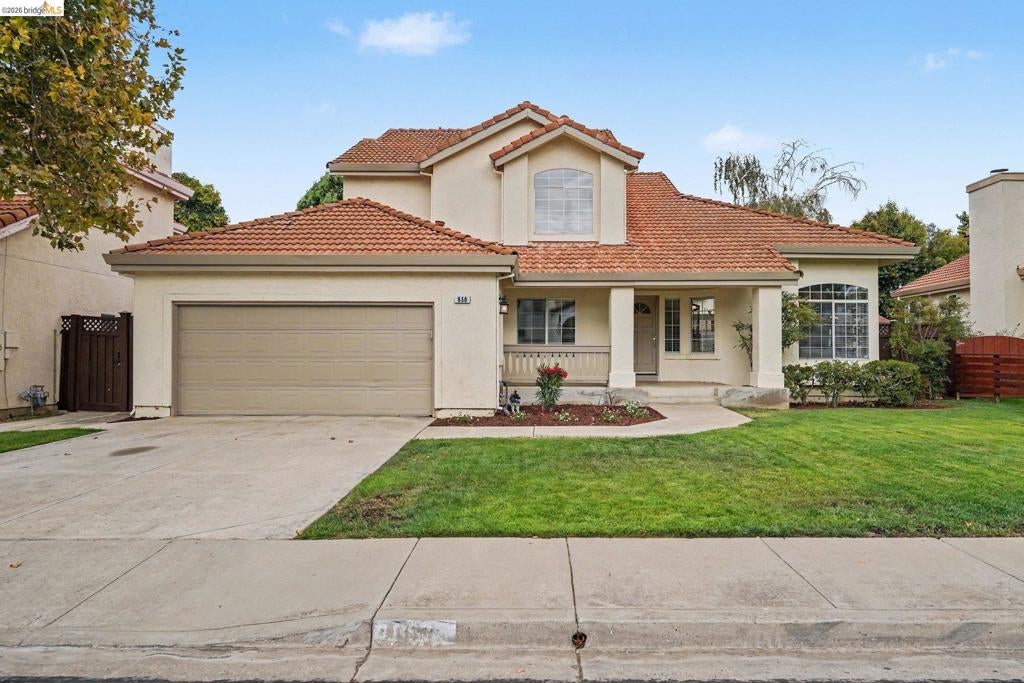 850 Nicholas Ct