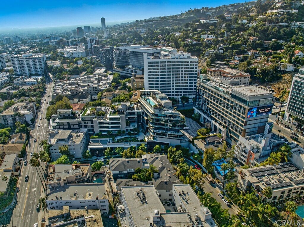 Los Angeles, California, 90069, United States, 2 Bedrooms Bedrooms, ,3 BathroomsBathrooms,Residential,Active,1995278
