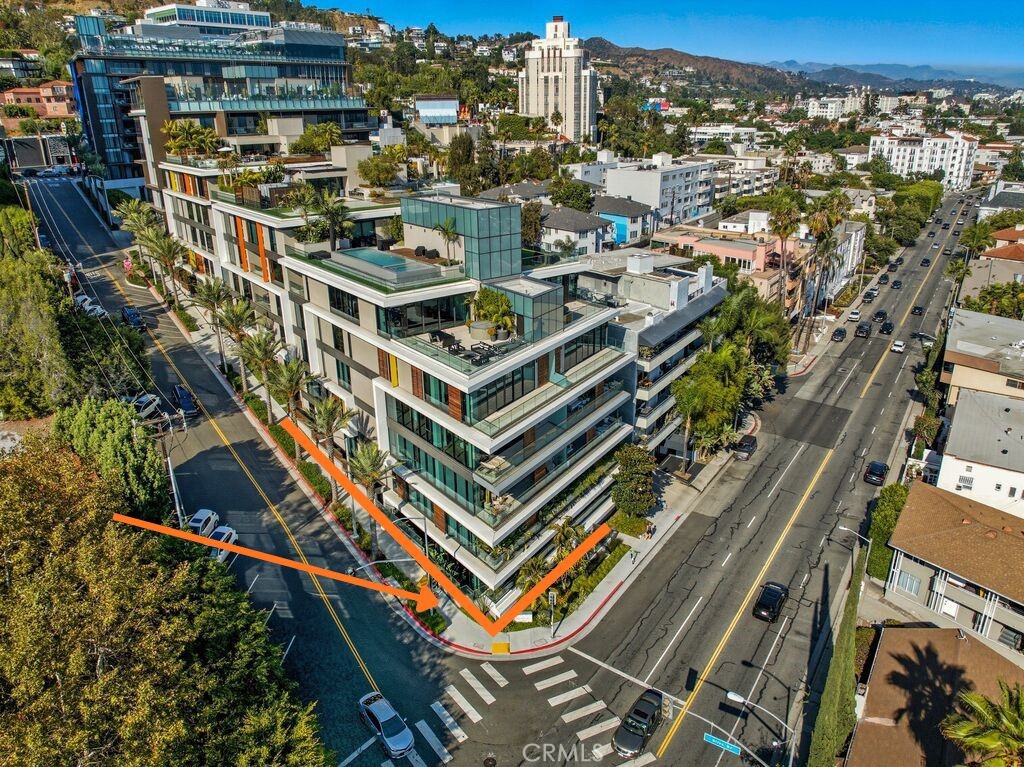 8420 W Sunset Boulevard 108