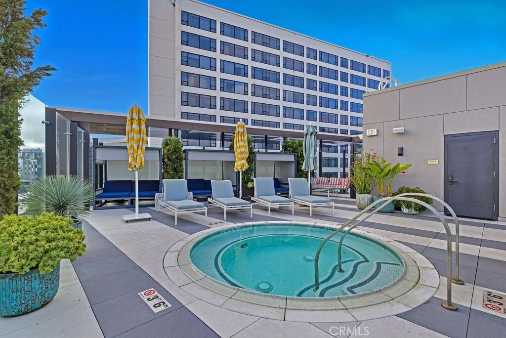 Los Angeles, California, 90069, United States, 2 Bedrooms Bedrooms, ,3 BathroomsBathrooms,Residential,Active,1995278