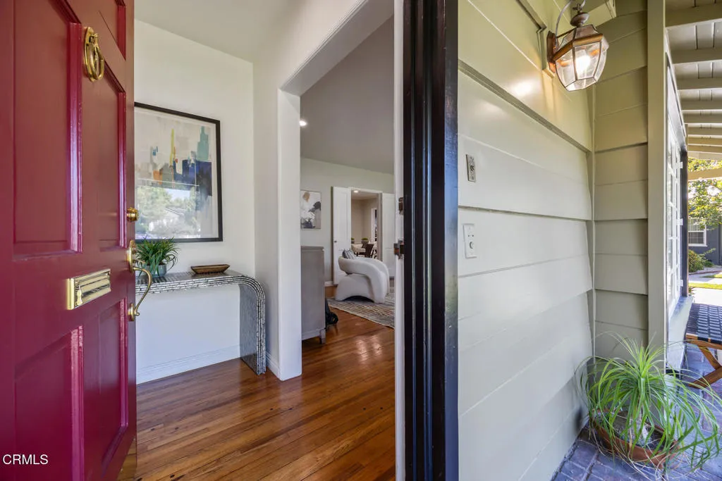 San Gabriel, California 91775, United States, 3 Bedrooms Bedrooms, ,2 BathroomsBathrooms,Residential,Pending,216785