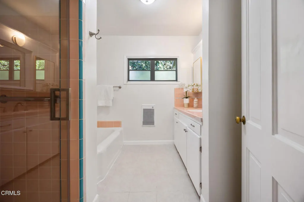 San Gabriel, California 91775, United States, 3 Bedrooms Bedrooms, ,2 BathroomsBathrooms,Residential,Pending,216785