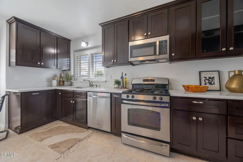 San Gabriel, California 91775, United States, 3 Bedrooms Bedrooms, ,2 BathroomsBathrooms,Residential,Pending,216785