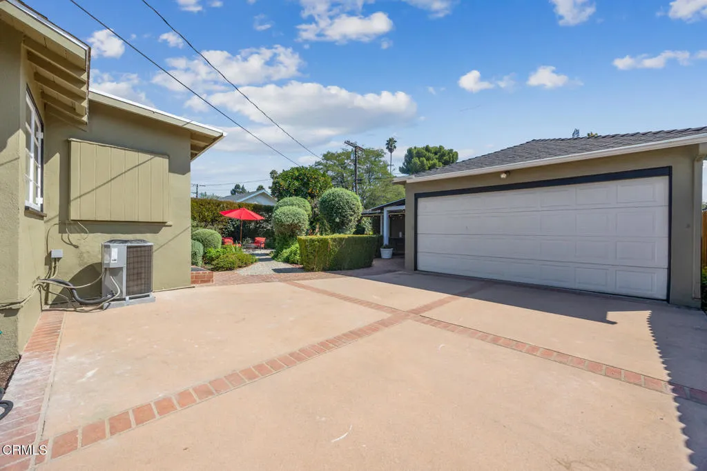 San Gabriel, California 91775, United States, 3 Bedrooms Bedrooms, ,2 BathroomsBathrooms,Residential,Pending,216785