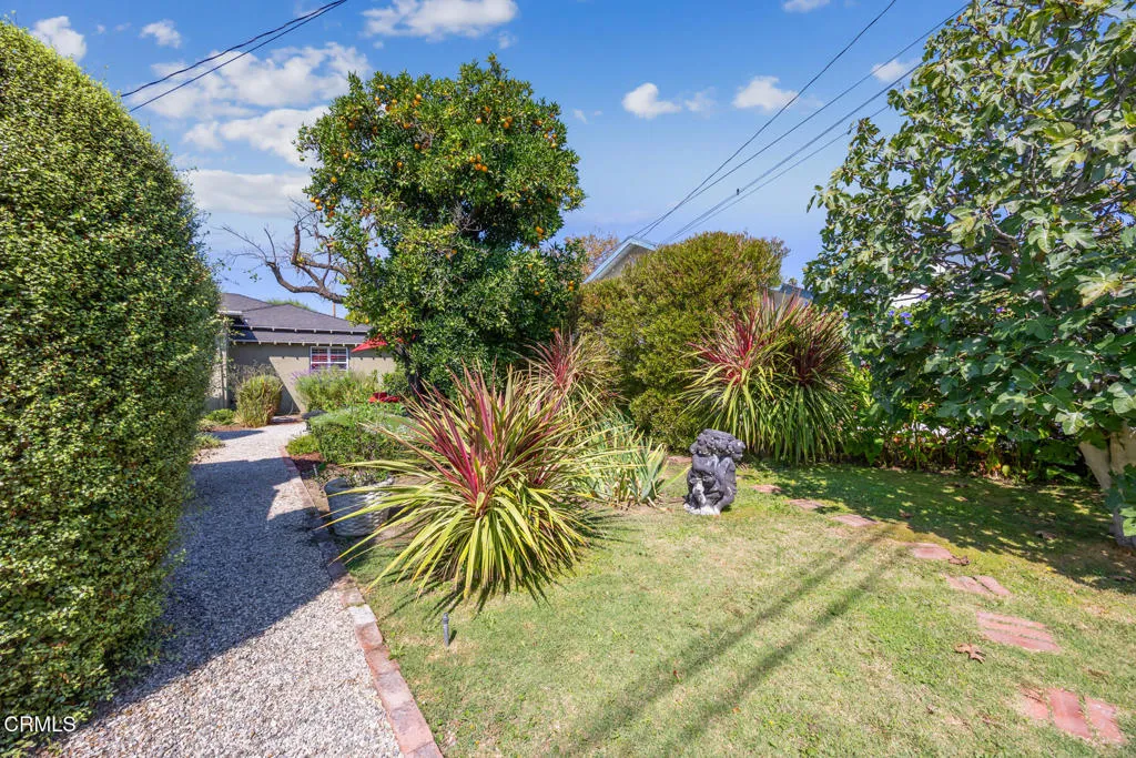 San Gabriel, California 91775, United States, 3 Bedrooms Bedrooms, ,2 BathroomsBathrooms,Residential,Pending,216785