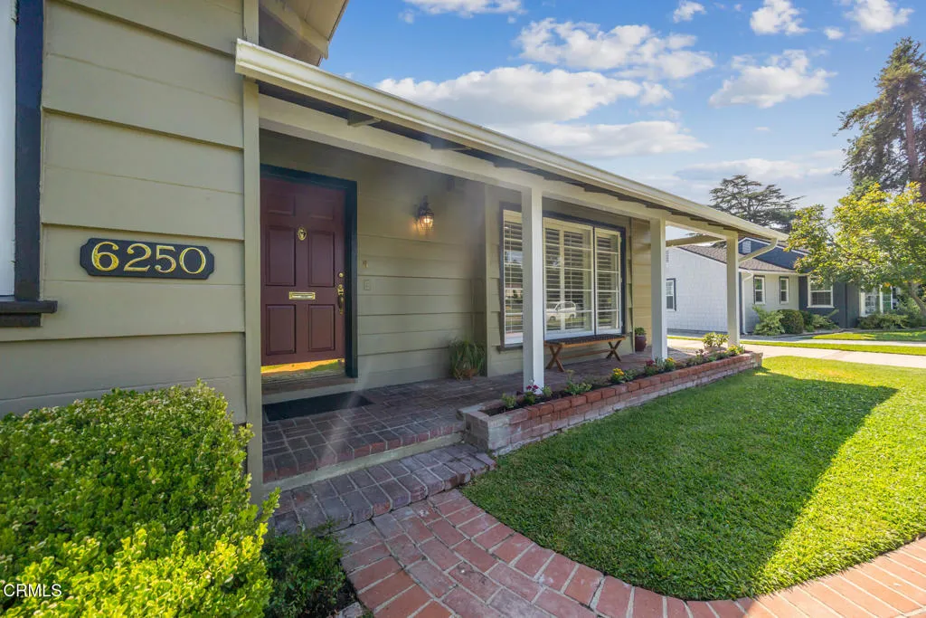 San Gabriel, California 91775, United States, 3 Bedrooms Bedrooms, ,2 BathroomsBathrooms,Residential,Pending,216785