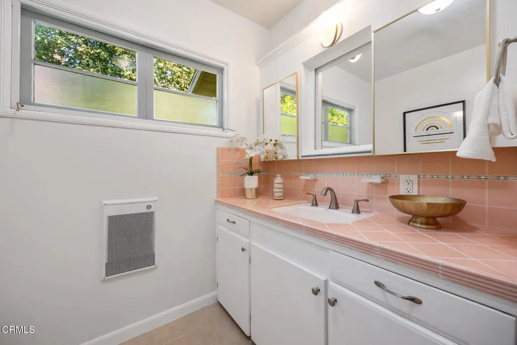 San Gabriel, California 91775, United States, 3 Bedrooms Bedrooms, ,2 BathroomsBathrooms,Residential,Pending,216785