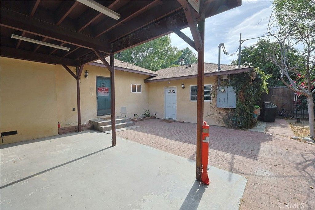 Photo of 19222 Roscoe Boulevard, Northridge, CA 91324 (MLS # SR25172542)